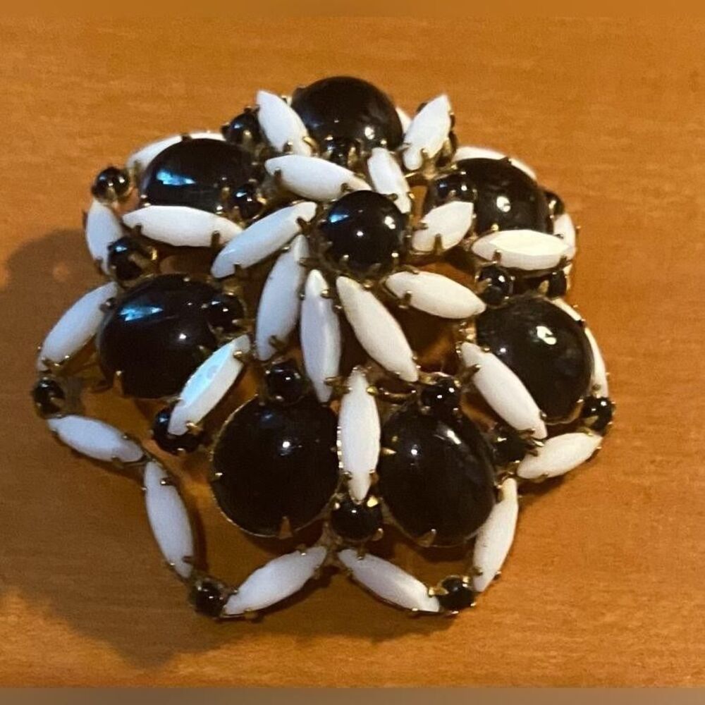 Vintage Original By Robert Black Glass Flower Brooch Pin Gold Tone Retro Jewelry